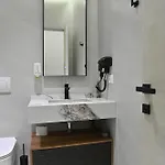 Galeria's Rooms, Tirana, Self Check-in * Tiran